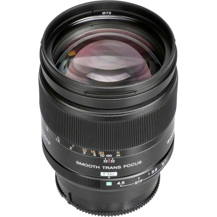 Sony SAL135F28, Tele-Objektiv mit Smooth Transition Focus (135 mm, F2,8 [T4,5] STF, A-Mount Vollformat, geeignet für A99 Serie) schwarz – Bild 2
