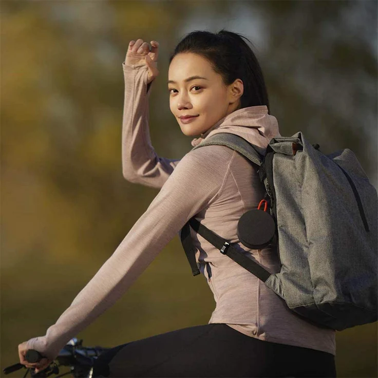Xiaomi Mi Tragbarer Bluetooth-Lautsprecher, Spritzwasserschutz (IP67), 10 Stunden Akkulaufzeit, grau (BHR4802GL) – Bild 6