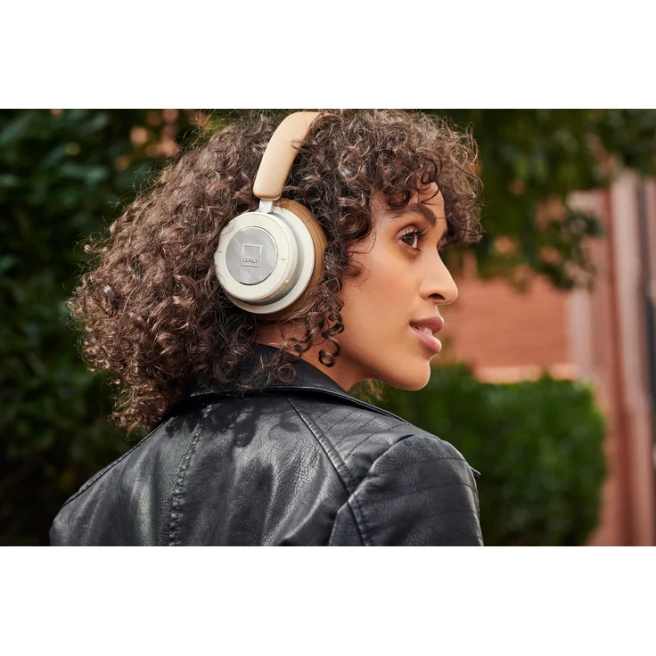 Dali iO-6 Caramel White, Over-Ear-Kopfhörer, weiß, braun – Bild 6