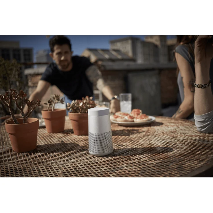 Bose SoundLink Revolve, tragbarer Bluetooth - Lautsprecher (mit kabellosem 360°-Surround-Sound), Silber – Bild 8