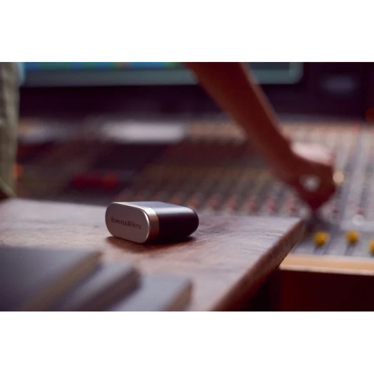 Bowers & Wilkins PI7 Black True Wireless In-Ear-Kopfhörer, Noise Cancelling, kabellos, wasserdicht (IP54), schwarz, gold – Bild 12