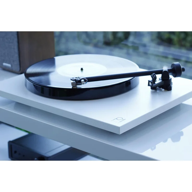 Rega Planar P1 Plus Modell 2021 Plattenspieler mit Phonovorverstärker weiß – Bild 4