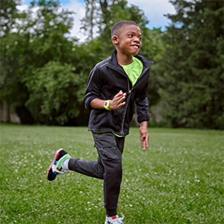 Garmin vívofit jr. 3 Aktivitätstracker für Kinder, Einheitsgröße, Silikonarmband, Digi Camo (010-02441-00) – Bild 8