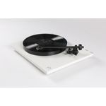 Rega Planar P1 Plus Modell 2021 Plattenspieler mit Phonovorverstärker weiß