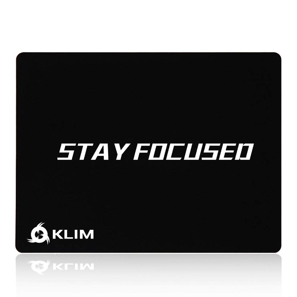 KLIM Stay Focused Hochwertiges Mousepad - Rutschfest - Extrem glatt - Langlebig - Perfekte Präzision für Gaming - 32 x 27 x 0,3 cm