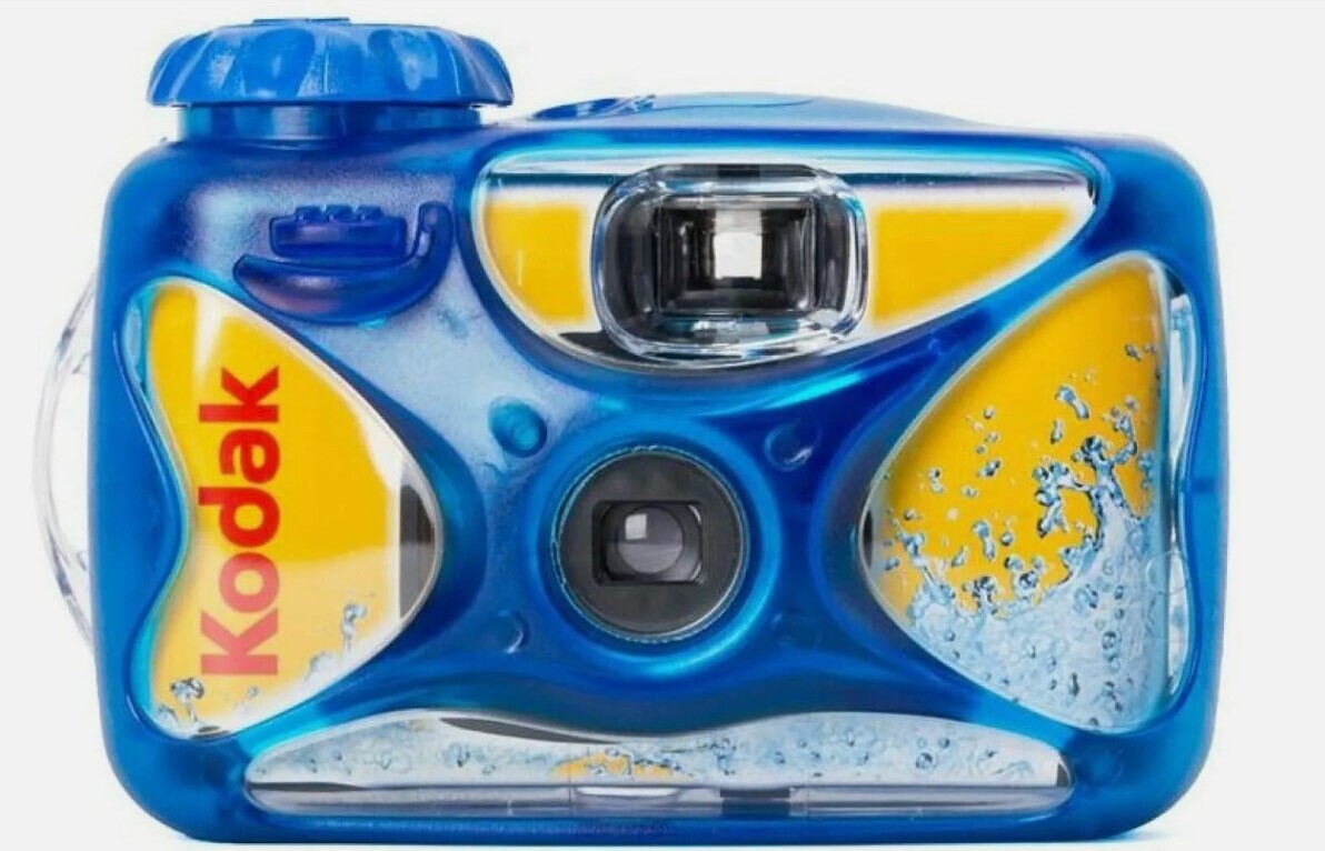 KODAK Water Sport 800/27, Unterwasser-Einwegkamera ohne Blitz, bis 15 m wasserdicht, 27 Aufnahmen, gelb/blau