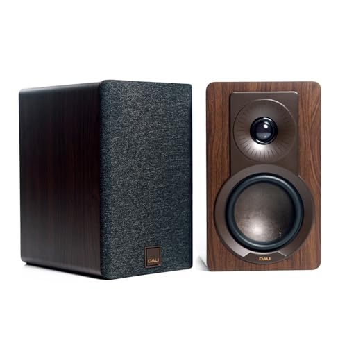 DALI KUPID Premium-Kompakt-Passiv-HiFi-Regallautsprecher, 2-Wege-Design mit 4,5-Zoll-Tieftöner und 1-Zoll-Hochtöner, inklusive Wandhalterung (Paar) – Dunkles Walnuss