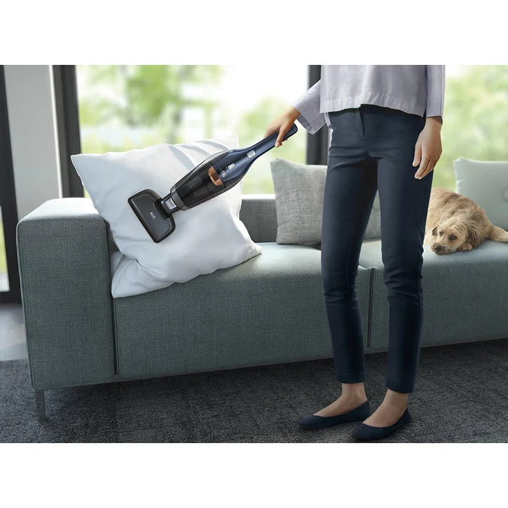 AEG Ergorapido CX7-2-I360 Handstaubsauger, 45 min Akkubetrieb, LED-Frontlicht, 180° Drehgelenk, Bürstenreinigungsfunktion, freistehend, blau  – Bild 9