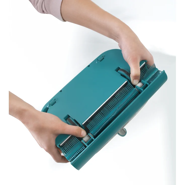 Leifheit Kehrer Regulus Supra, Teppichkehrer für die schnelle Reinigung von Teppich, Laminat und Fliesen, Kehrbesen ohne Akku und Strom, mechanische Bodenreinigung, Bodenkehrer ohne Beutel – Bild 6