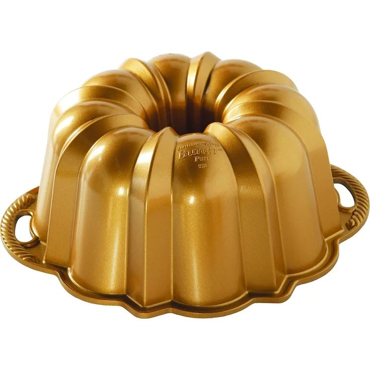 Nordic Ware Platinum Collection Anniversary 12 Cup gold