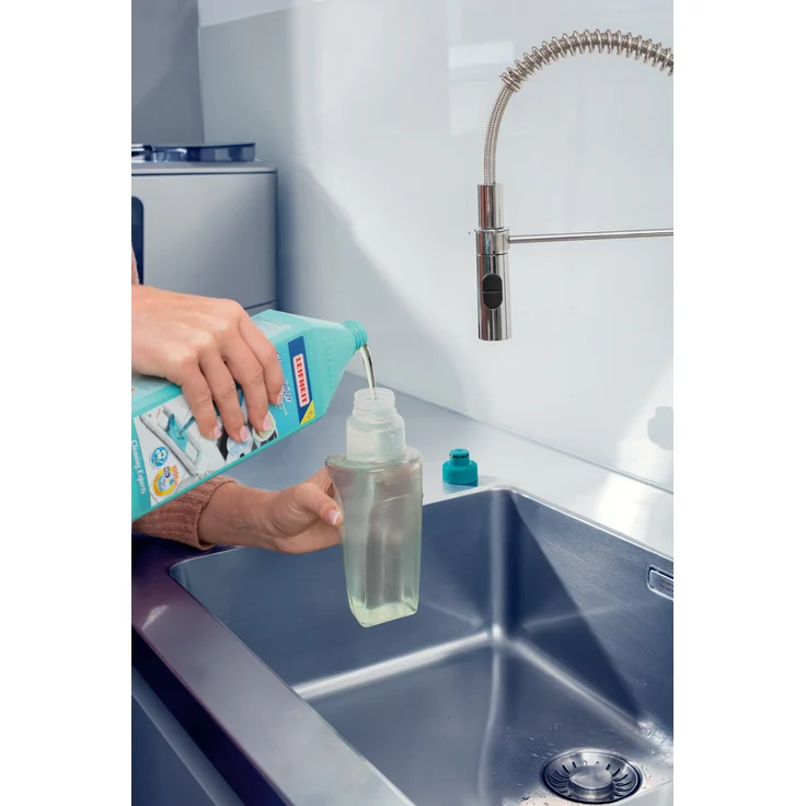 Leifheit Komfort Sprühwischer Easy Spray XL für schnelle Reinigung, Spray Mop mit Sprühdüse, Wischer mit Wassertank und 2-Faser-Wischbezug, Bodenwischer für alle Böden  – Bild 8