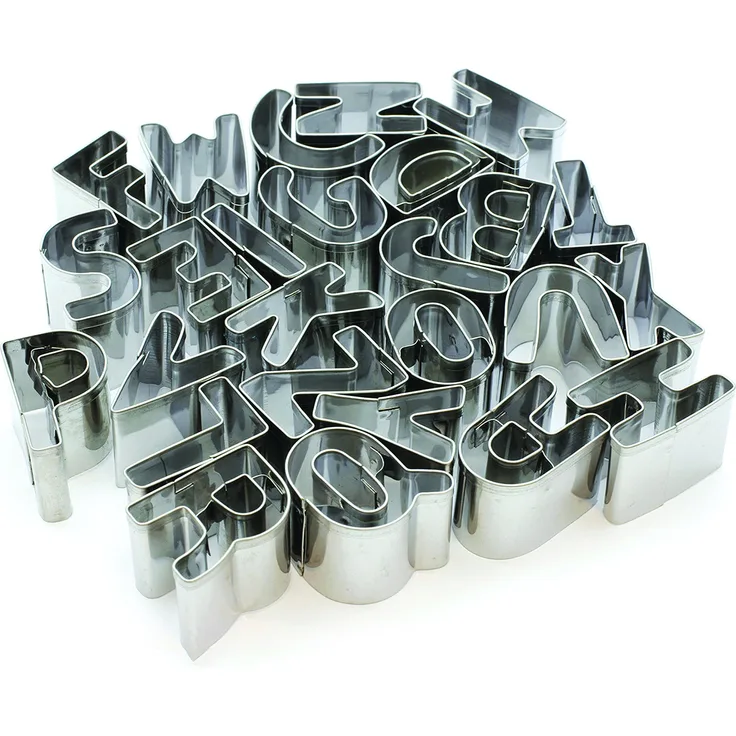 Lily Cook Ausstecher in Buchstabenform aus Edelstahl, 26 Stück