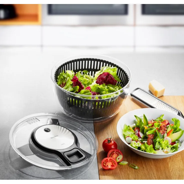 GEFU 28150 Salatschleuder SPEEDWING mit Ablaufsieb für Das Wasser und Einer Salatschüssel - Schonendes Schleudern