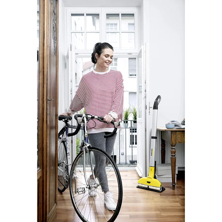 Kärcher FC 3 Cordless Elektrischer Bodenreiniger 1.055-300.0 (Akkuspannung: 7,2 V, Flächenleistung je Tankfüllung: 60 m², waschbare Mikrofaserwalze, flexibles Drehgelenk, entnehmbares 2-Tank-System) – Bild 8