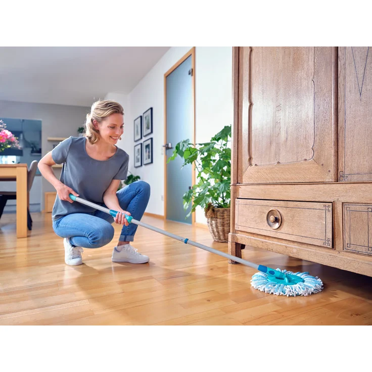 Leifheit Set Clean Twist Disc Mop Ergo 2.0 Wischmop-Set mit Eimer, Bodenwischer mit Mikrofaser Bezug, für Fliesen & Laminat, mit Click-System & Schleudertechnologie (52101) – Bild 3