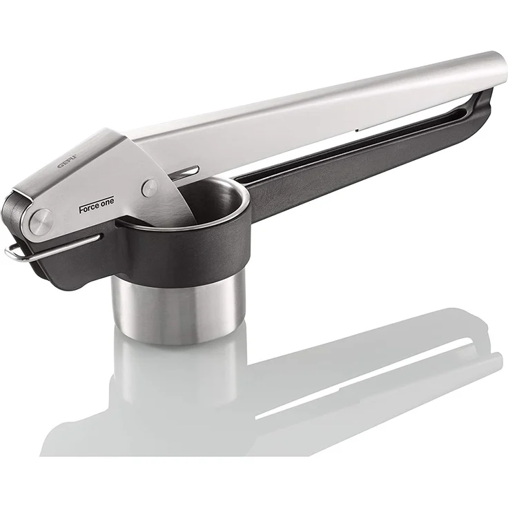 Gefu 13110 Kartoffel-, Saft- und Spätzle-Presse Force One - Profi Küchenhelfer aus Edelstahl mit 2 Lochscheiben – Bild 6