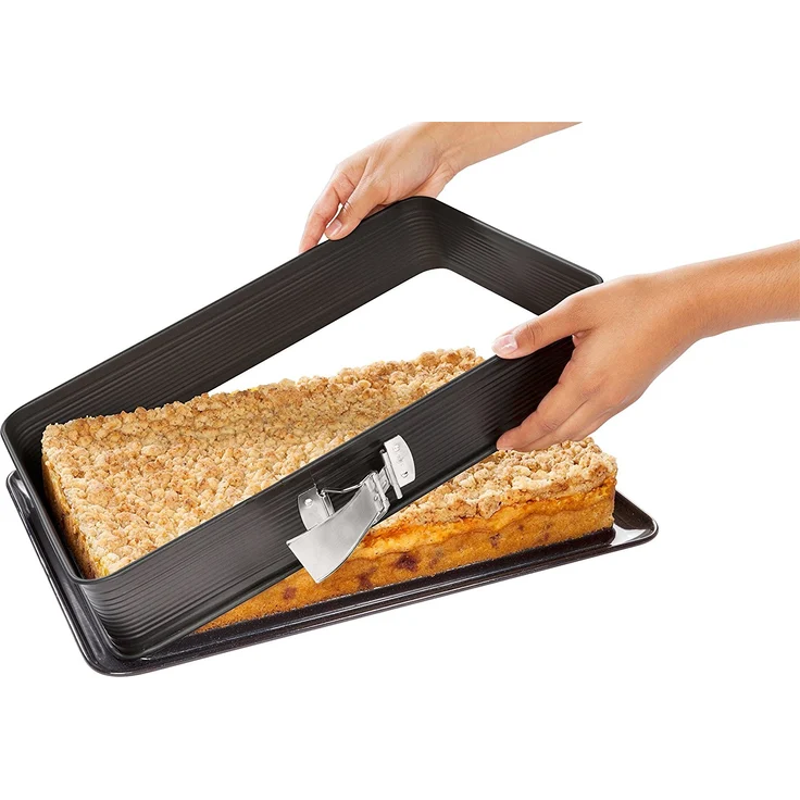 Zenker Rechteck-Springform DELUXE, eckige Premium-Backform mit liertem Boden und Auslaufschutz, Kuchenform mit Antihaftbeschichtung (Farbe: Schwarz metallic), Menge: 1 Stück – Bild 4