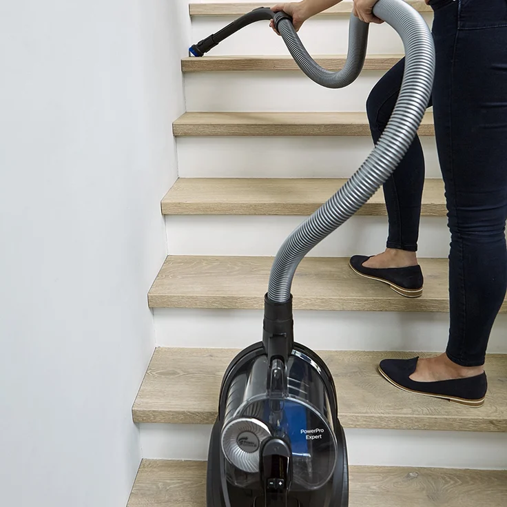Philips FC9745-09 beutelloser Staubsauger PowerPro Expert (750 W, 2 L Staubvolumen, extra Turbodüse für Tierhaare ) blau- schwarz – Bild 7