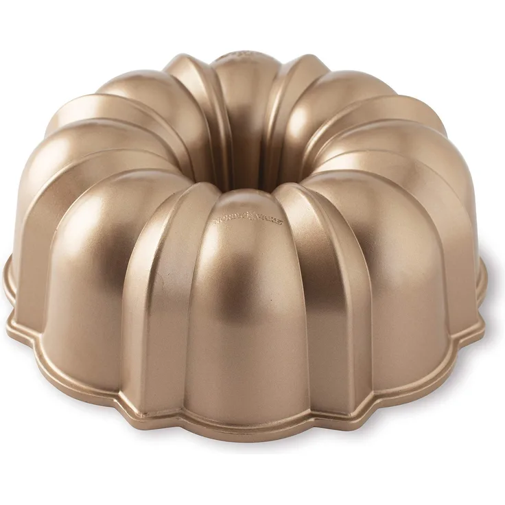 Nordic Ware Original Bundt Pan, 12-Cup, Toffee