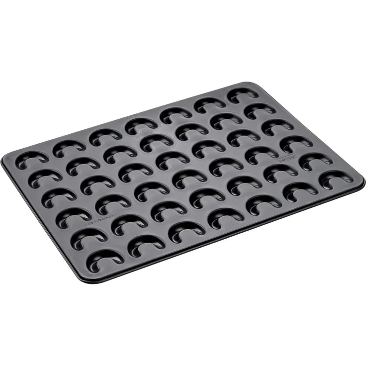 Zenker Vanillekipferl-Backblech für 42 Vanillekipferl & Hörnchen, Plätzchen-Backform, Schablone für leckere Kipferl, Kipferl-Backform, praktisches Kipferlblech, 42 x 32 cm, Menge: 1 Stück