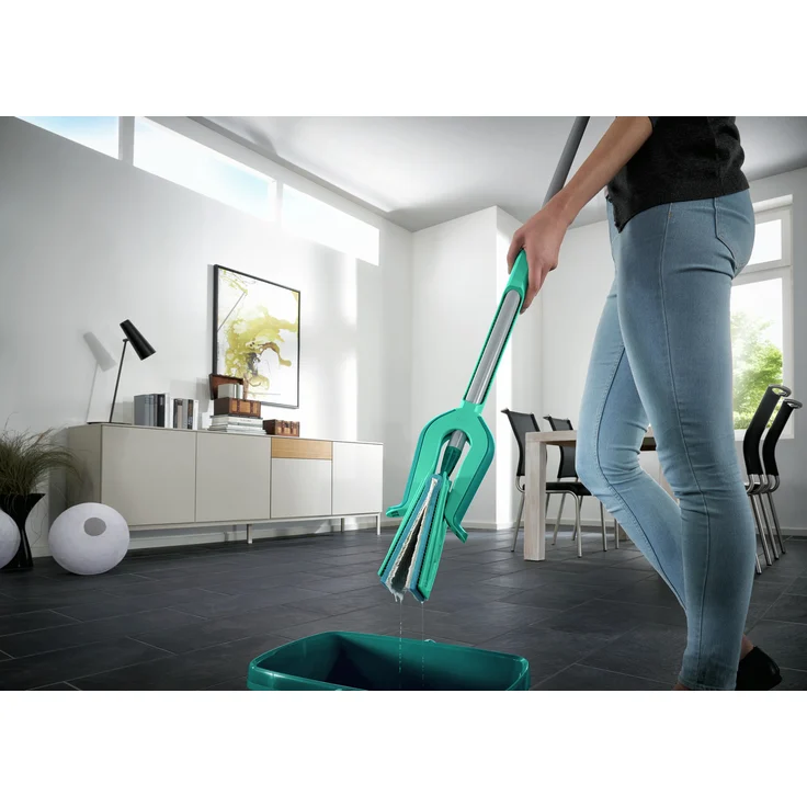 Leifheit Bodenwischer Picobello M micro duo Telescope mit Auspressmechanik, Schrubber mit Wischpad micro duo, kompakter Wischer mit 33 cm Wischbreite, Bodenreiniger für Fliesen und Laminat – Bild 12