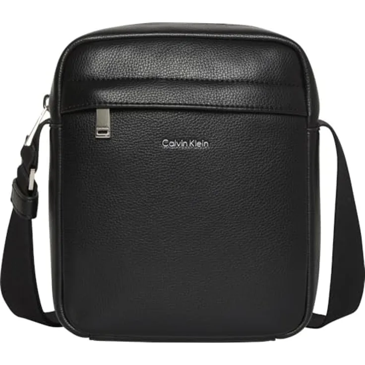 Calvin Klein Raised Umhängetasche, 19 cm x 8 cm x 22 cm, schwarz, 100% Polyurethan