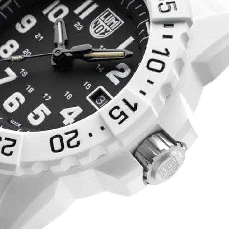 Luminox XS.4231.Set, Herren Analog Uhr mit Schweizer Quarzwerk, 45 mm CARBONOX Gehäuse, Silikonarmband, Wasserdicht bis 20 bar, Luminox Light Technology – Bild 4