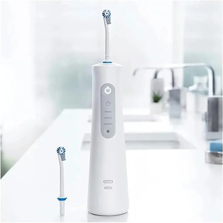 Oral-B AquaCare 6 Kabellose Munddusche, 3 Ersatzdüsen, Zahnzwischenraumreiniger, sanfte Zahnreinigung & gesündes Zahnfleisch, Oxyjet-Technologie, 3 Modi für Zahnpflege, Geschenk Mann/Frau, weiß/grau – Bild 5
