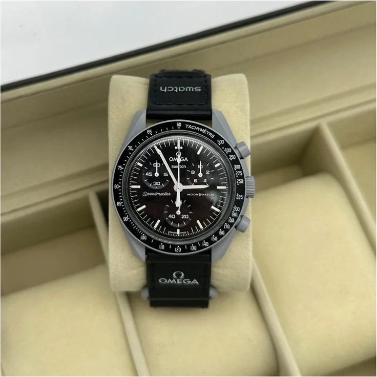 Swatch Chronograph Swatch Omega Moonswatch Mission to the Moon, stahlgraues Armband mit biobasierter Glaskonstruktion - Preisvergleich