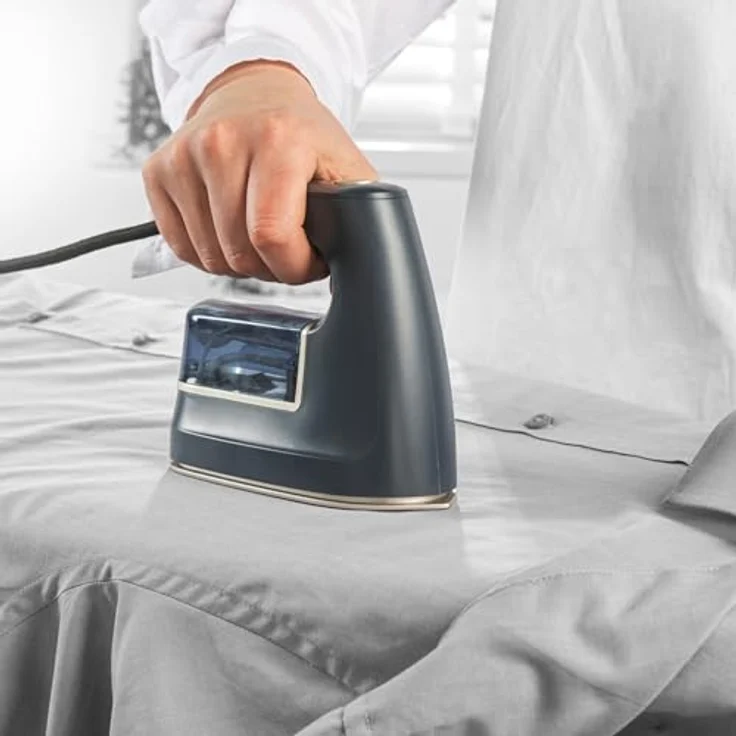 Beldray BEL01610VDE 2 in 1 Bügeleisen & Dampfglätter, Mini-Reisedampfbügeleisen mit hitzebeständiger Aufbewahrungsbasis, keramikbeschichteter Sohle, 100 ml Wassertank, 1200W – Bild 4
