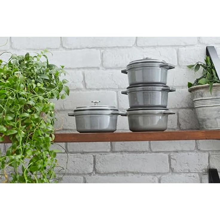 Staub 1102218 Cocotte-Bräter, rund mit Deckel 22 cm, 2,6 L, mit mattschwarzer lierung im Inneren des Topfes, graphitgrau – Bild 5