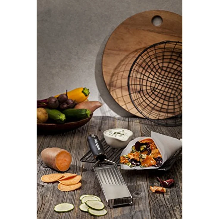 Microplane Profi Gemüsehobel Edelstahl Schwarz aus der Gourmet Serie für Kartoffel, Karotte, Gurke, Zucchini und Rote Beete – Bild 7