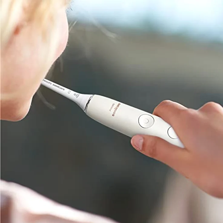 Philips Sonicare DiamondClean 9000 Elektrische Zahnbürste Doppelpack - 2 Schallzahnbürsten, 1 Ladeglas, 4 Premium Bürstenköpfe, neue Generation, weiß, 2 Handstücke (Modell HX9914/62) – Bild 3