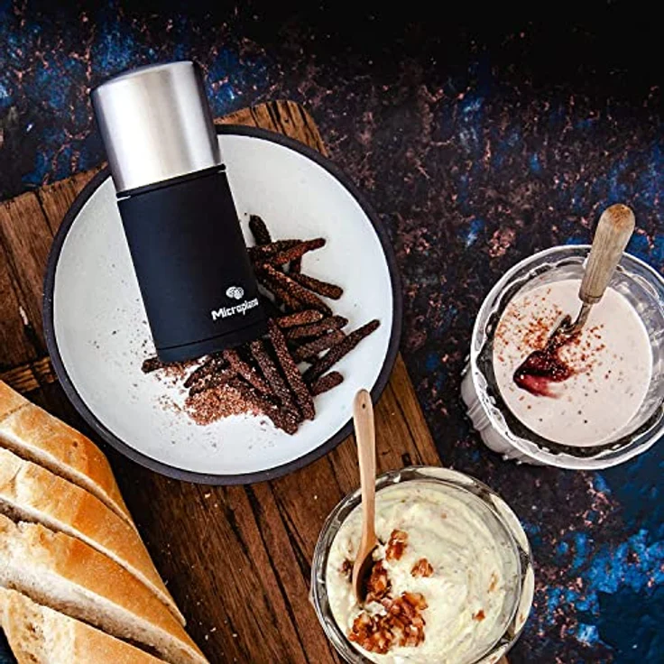 Microplane Gewürzmühle Edelstahl für Muskatnuss Zimt Tonkabohnen – Bild 6