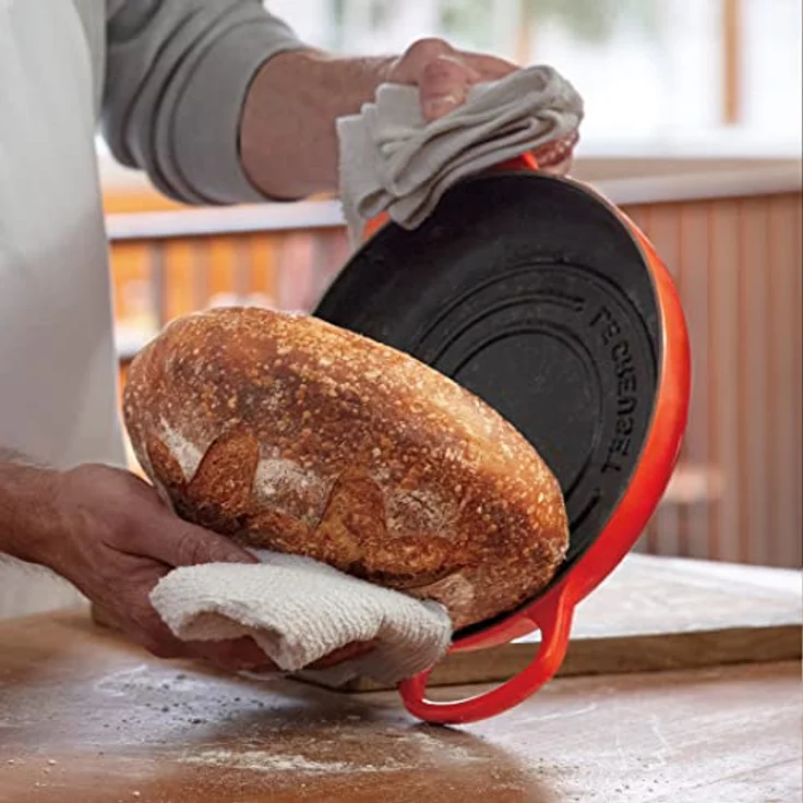 Le Creuset Signature Brot Bräter aus Gusseisen, 24cm, ofenrot – Bild 6