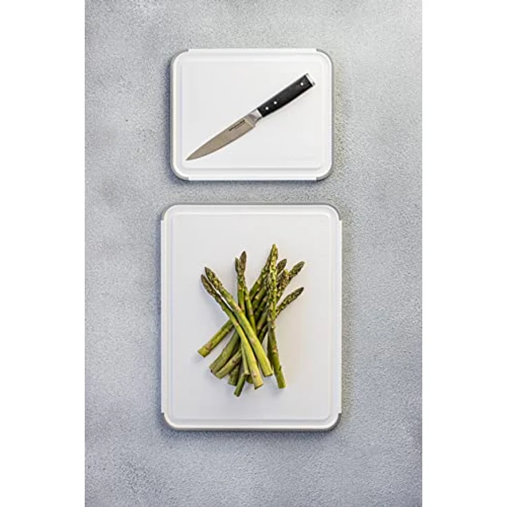Kitchen Craft Klassisches Schneidebrett-Set, 2 rutschfeste und BPA-freie Schneidebretter aus nicht saugfähigem Polypropylen mit Umfangsbrett, 20 x 25 cm und 35 x 28 cm (KEG710NOSMGA) – Bild 4