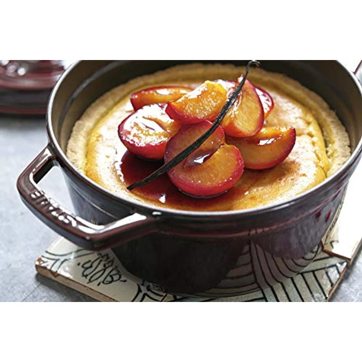 Staub 1102287 Cocotte-Bräter, rund mit Deckel 22 cm, 2,6 L, mit mattschwarzer lierung im Inneren des Topfes, grenadine – Bild 6