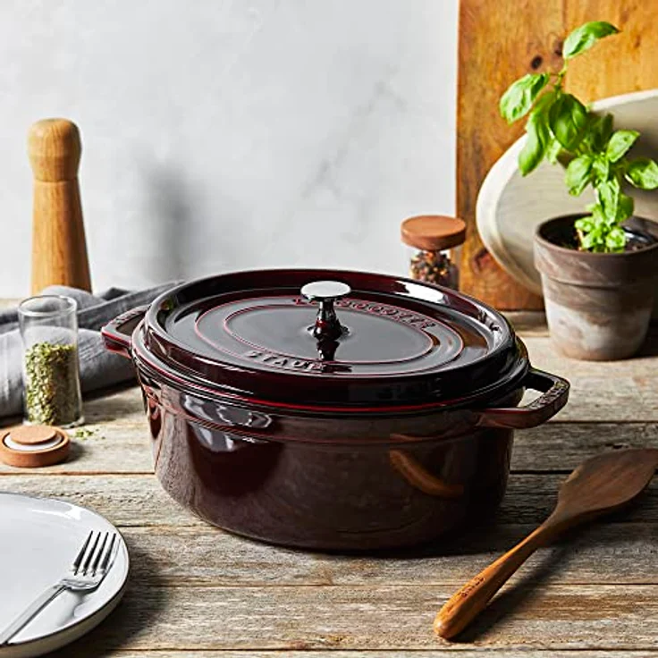 Staub 1103387 Cocotte-Bräter, oval mit Deckel 33 cm, 6,7 L, mit mattschwarzer lierung im Inneren des Topfes, grenadine – Bild 7
