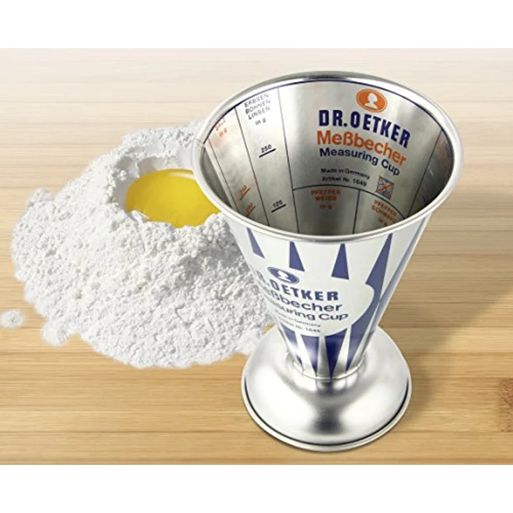Dr. Oetker Messbecher Nostalgie, Messkanne aus Weißblech, trichterförmiger Messbecher mit vielfältiger Skalierung aus der Serie ''Modern Baking - Retro Design'' (Maße: Ø11x14,5 cm), Menge: 1 Stück – Bild 5