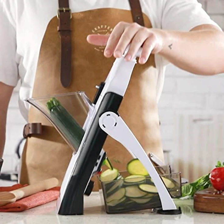 Livington TurboCut Universalhobel - Gemüseschneider mit 3 Klingeneinstellungen für dicke oder feine Scheiben - Reibe mit Schnittstärke bis zu 8 mm - spülmaschinengeeignet - Hobel mit Fingerschutz – Bild 2