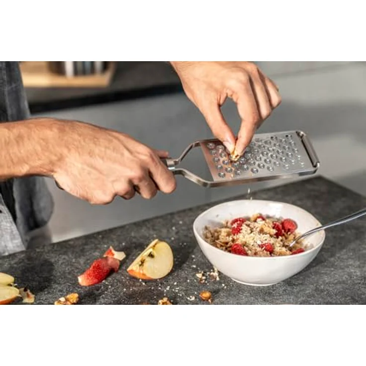 Zwilling Pro Reibe 34cm Medium, Küchenreibe aus Edelstahl mit Zwei-Wege-Reibtechnologie, Silber – Bild 6