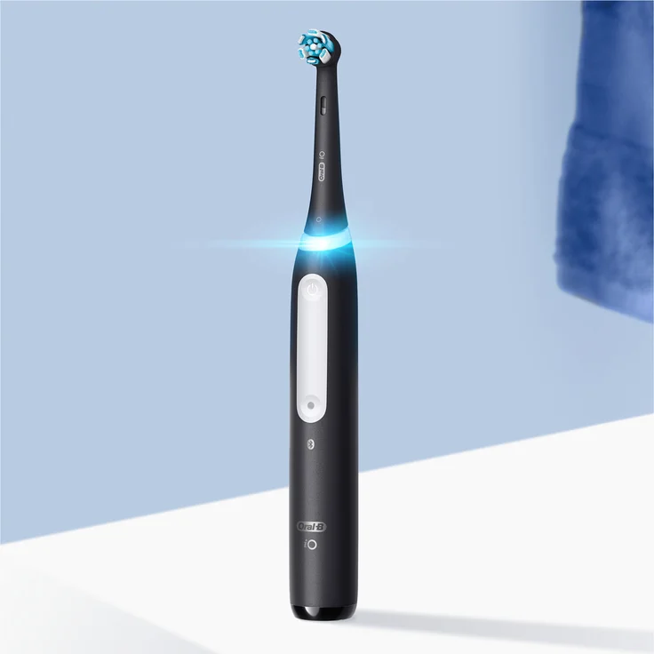 Oral-B iO Series 4 elektrische Zahnbürste mit Reiseetui Matt Black – Bild 4