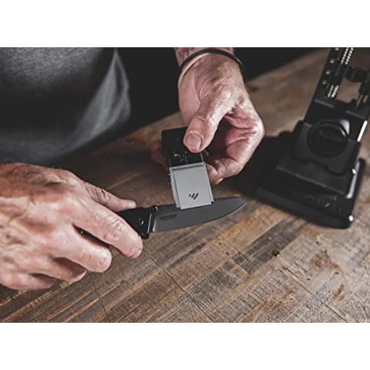 Work Sharp Schärfgerät Precision Adjust Knife Sharpener - manueller Messerschärfer mit einstellbarem Winkel - stabile und standfeste Grundlage für das Schleifen auf dem Tisch – Bild 3
