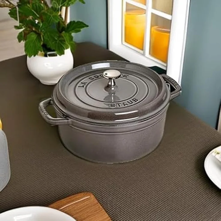 Staub 1101818 Cocotte-Bräter, rund mit Deckel 18 cm, 1,7 L, mit mattschwarzer lierung im Inneren des Topfes, graphitgrau – Bild 5