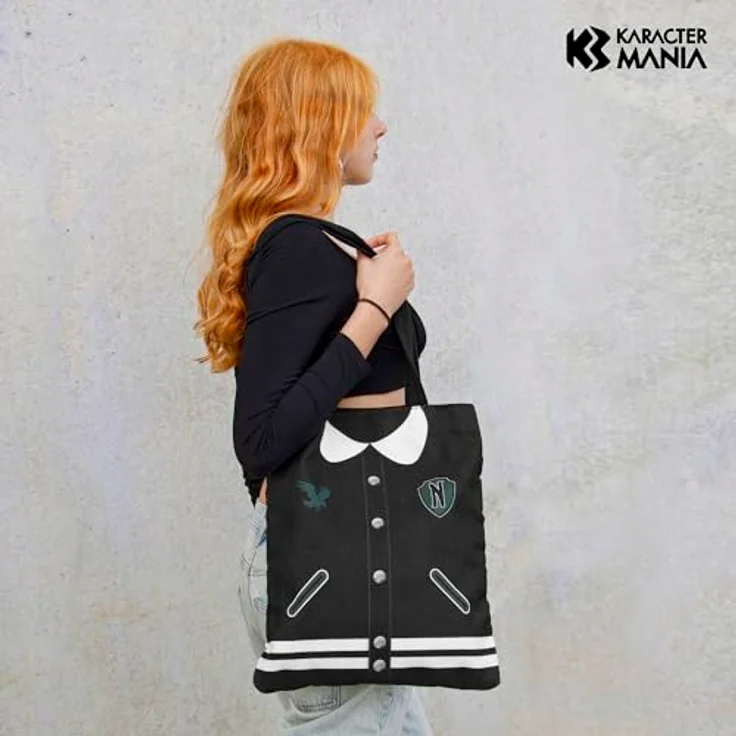 KARACTERMANIA Wednesday Varsity-Shopping Bag Einkaufstasche, Schwarz, mit Innenfutter und zwei Schultergurten, Maße 40 x 34 x 1 cm – Bild 2