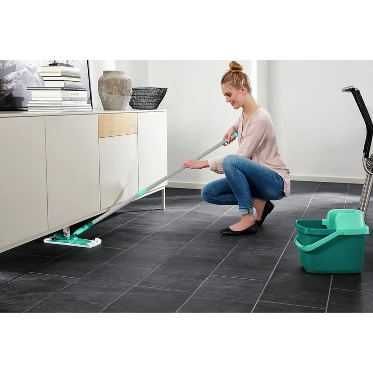 Leifheit Wischbezug Clean Twist M super soft für sensible Böden, Bodenwischer Ersatzbezug mit Spezialfasern, Wischer Ersatzbezug für minimale Wasseraufnahme, ideal für Parkett, Laminat und Kork  2er – Bild 13