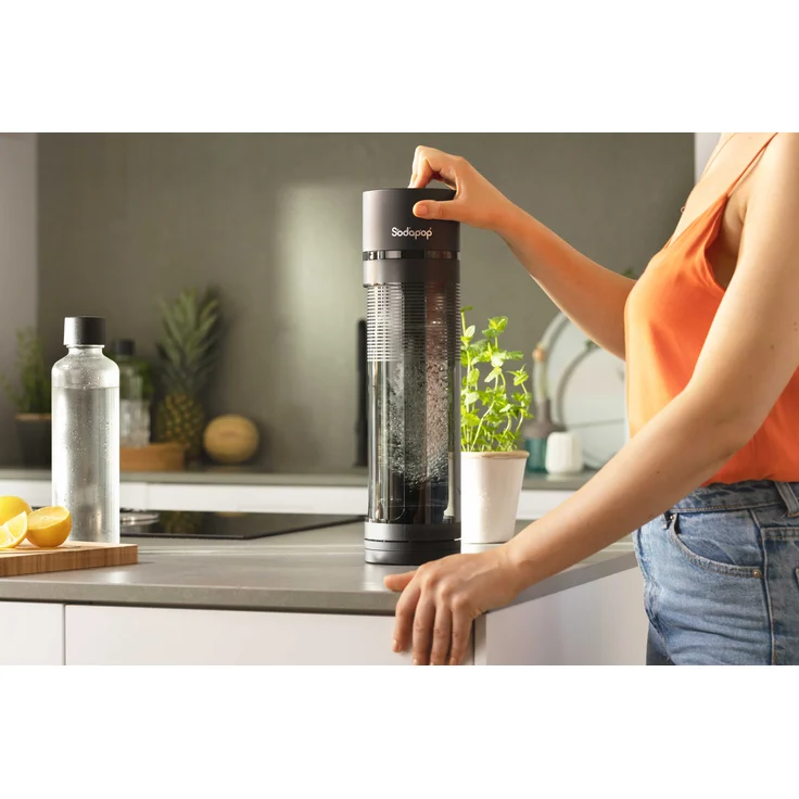 Sodapop Wassersprudler Logan Edition, inkl. 2 Glaskaraffen 850ml, 1 Glaskaraffe 600ml und 1 CO2 Zylinder 60L – Bild 2