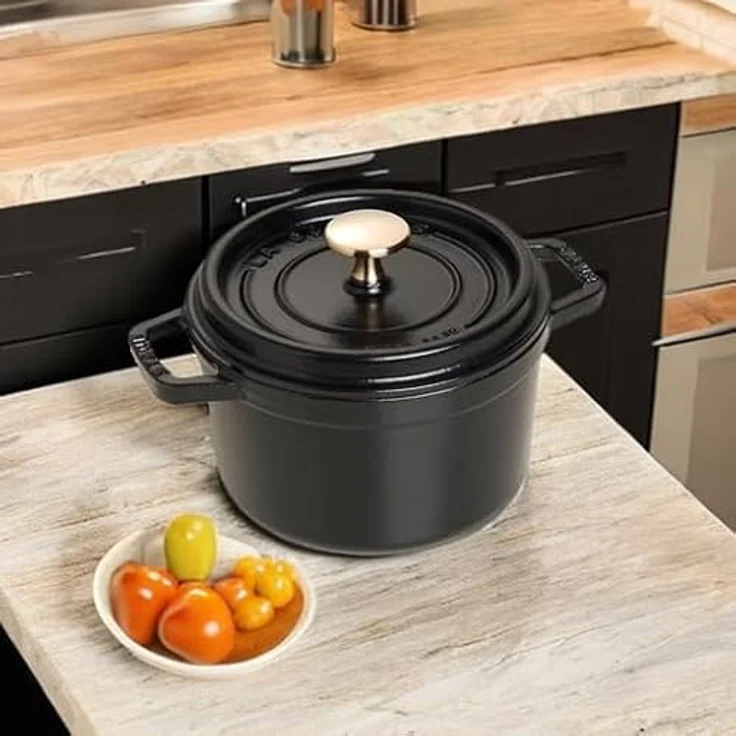 Staub 1101625 Cocotte-Bräter, rund mit Deckel 16 cm, 1,2 L, mit mattschwarzer lierung im Inneren des Topfes, schwarz – Bild 5