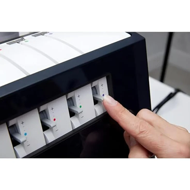 PFAFF admire air 6000, Overlock-Nähmaschine mit Electronic-One-Touch-Lufteinfädelung, 23 Stichen und großzügigem Nähbereich – Bild 8