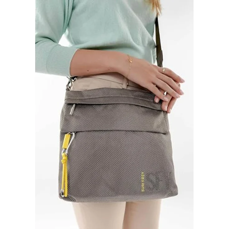 SURI FREY SFY SURI Sports Marry, Umhängetasche aus Nylon-Optik mit Reißverschluss und abnehmbarem Umhängeriemen, hellbraun – Bild 4